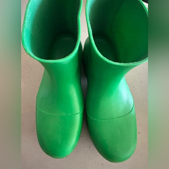 Gently Worn Bottega Veneta Kelly Green Puddle Boots - Picture 6 of 7